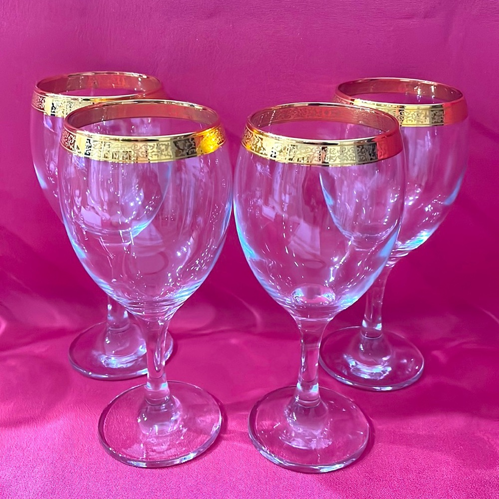 Vintage 1950s Circleware Crystal Classique Gold Rimmed Wine Goblets - W1086
